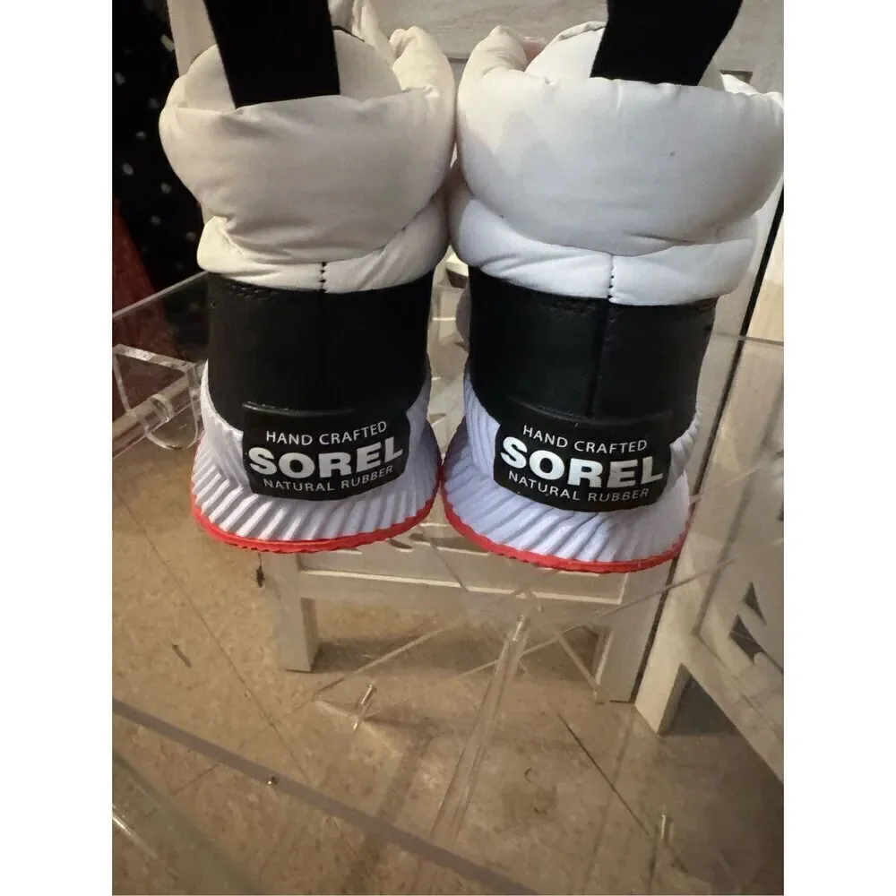 Sorel nWt 10 out & about 3 puffy zip snow boot/sneaker neon red black white